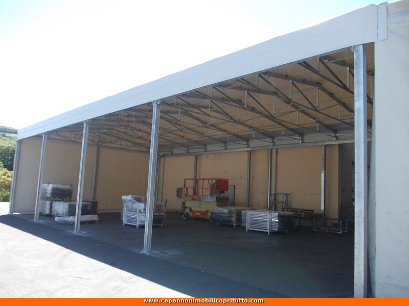 Tunnel in pvc installato a Biella in Piemonte