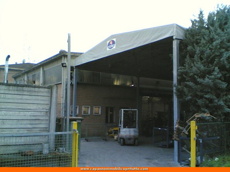Tettoia a copertura in pvc a Ferrara
