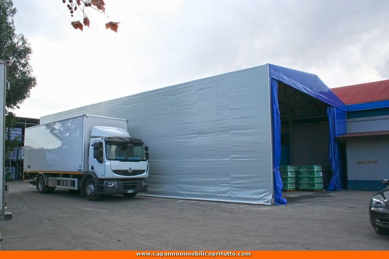 Capannone industriale in acciaio a Brescia in Lombardia