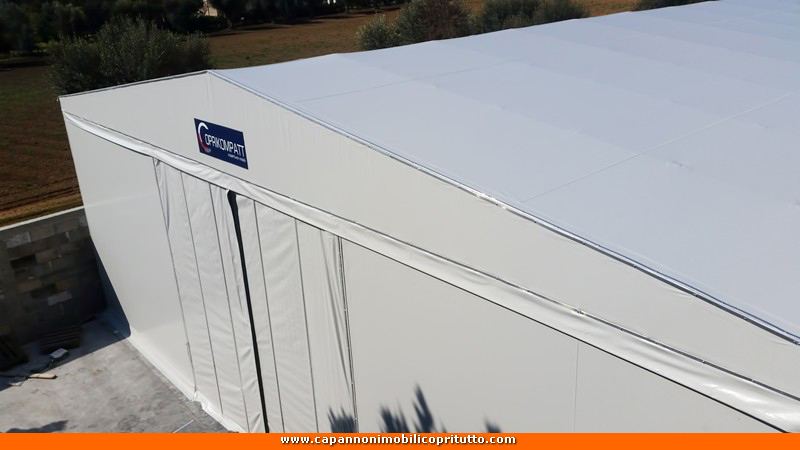 Capannone mobile in acciaio e telo a Quart