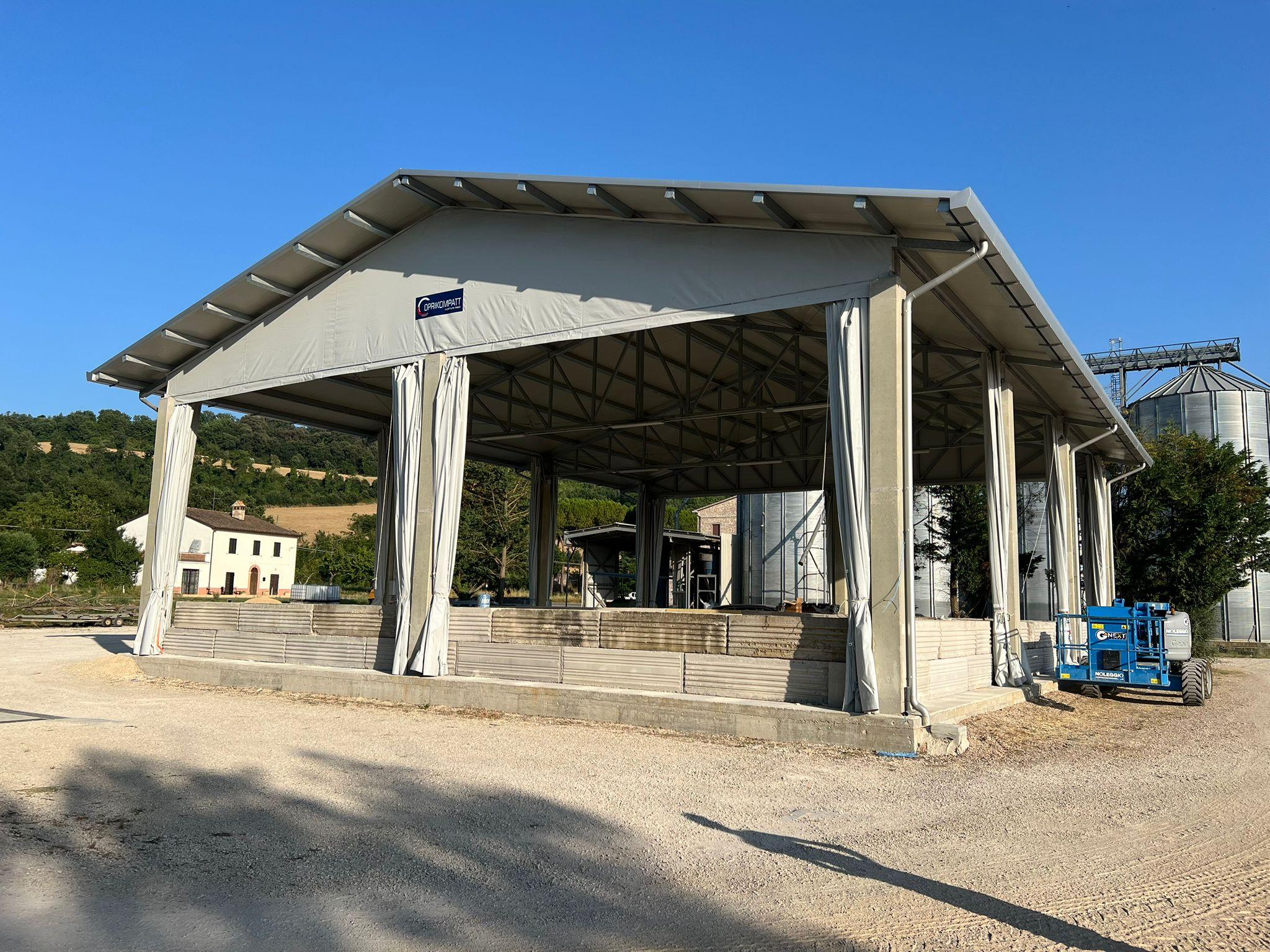 Biemme Società Agricola — Tunnel ricovero macchinari