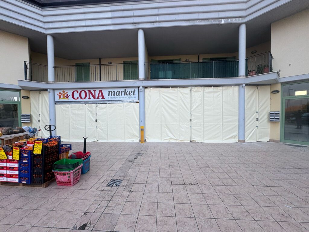 SUPERMARKET CONA